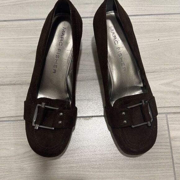 Marc Fischer Brown Wedge Buckle Heel Size 7.5 Women’s - Picture 1 of 7